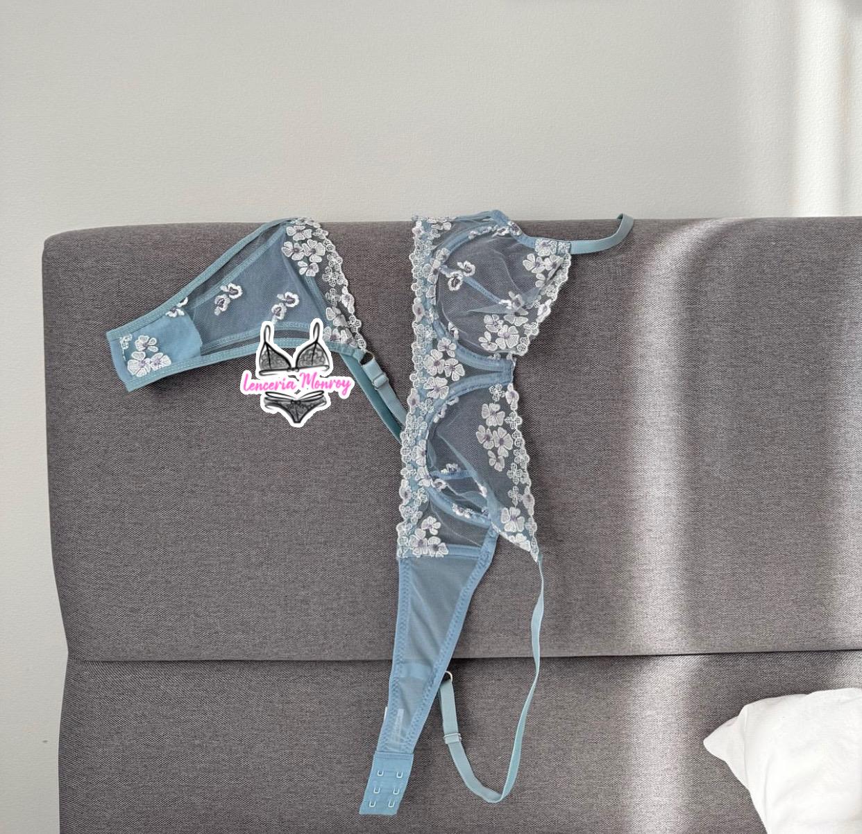 CONJUNTO FLORES AZUL