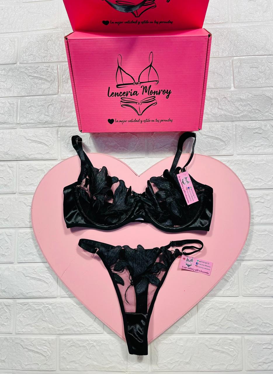 CONJUNTO NEGRO FLORES
