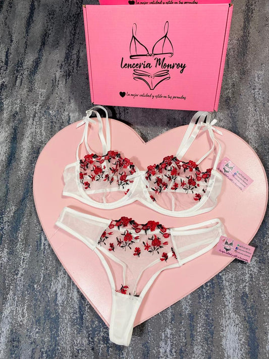 CONJUNTO BLANCO FLORES