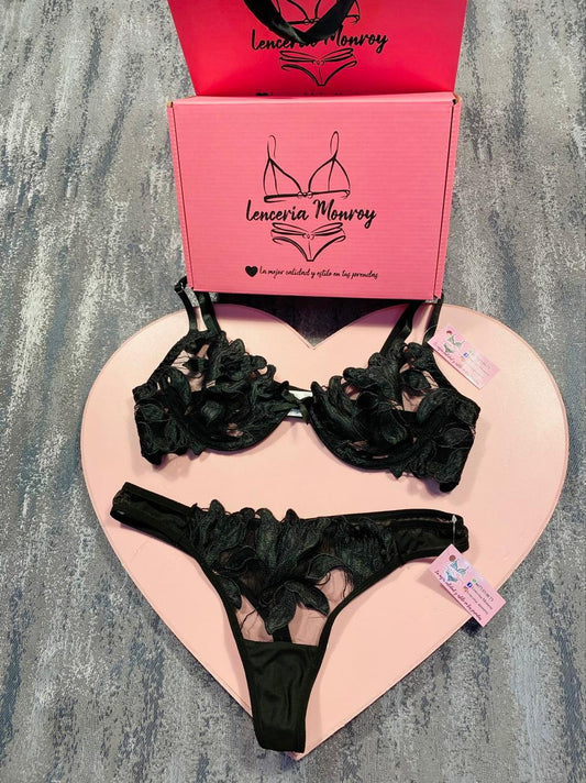 CONJUNTO NEGRO FLORES