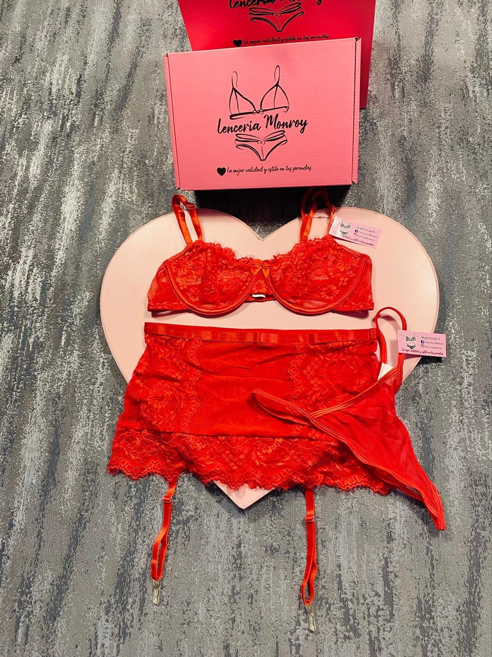 CONJUNTO ROJO LIGUEROS CON FALDA