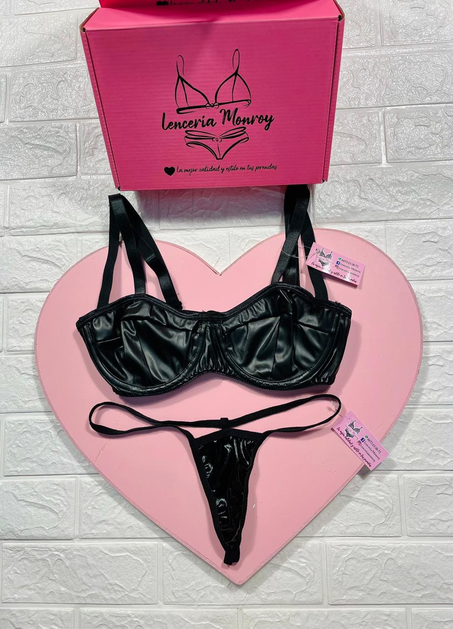 CONJUNTO NEGRO VINIPIEL
